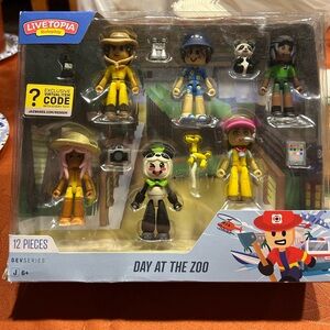 Livetopia Roleplay DAY AT THE ZOO 12 pc Figure Set w/ Code 2023 Roblox DevSeries